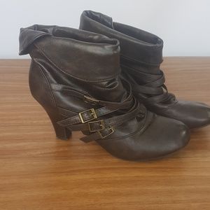Madden girl brown high heel Buckle straps size 7.5